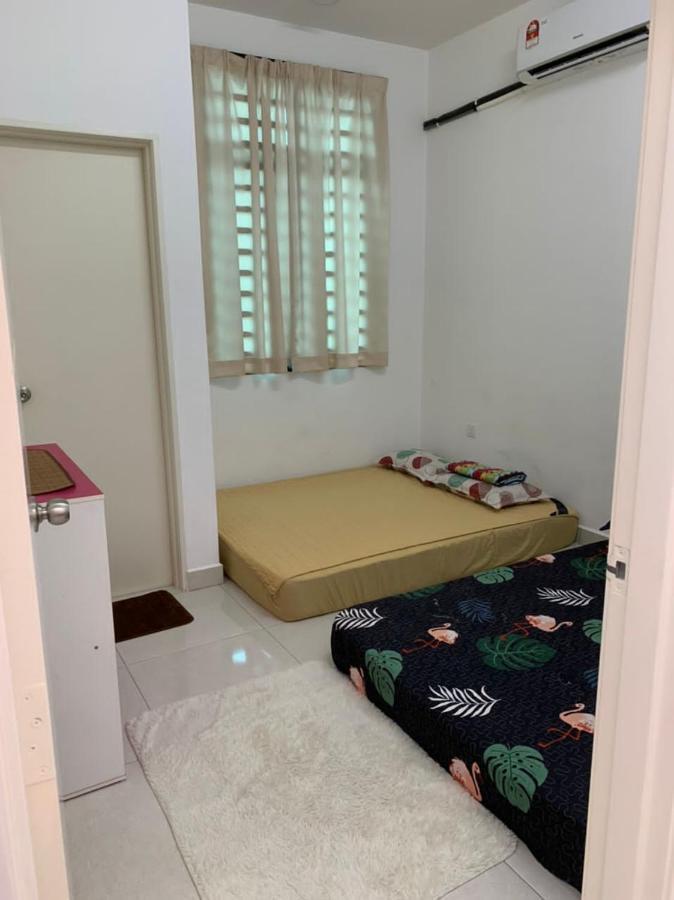 Hadeerna Homestay - Double Storey Terrace Chemor Exterior foto